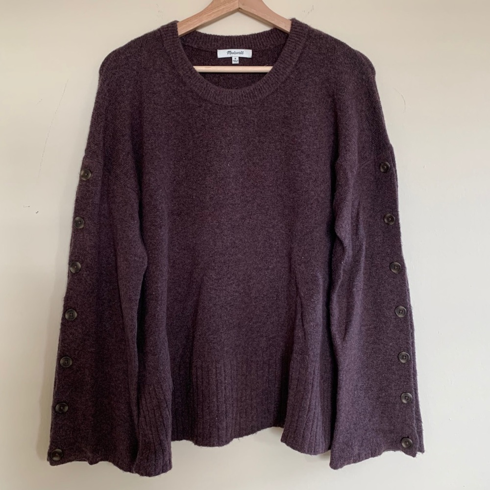 Button sleeve pullover